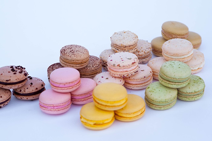 Mini French Macaron: Cocola Bakery